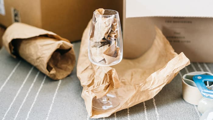 how to pack crystal stemware